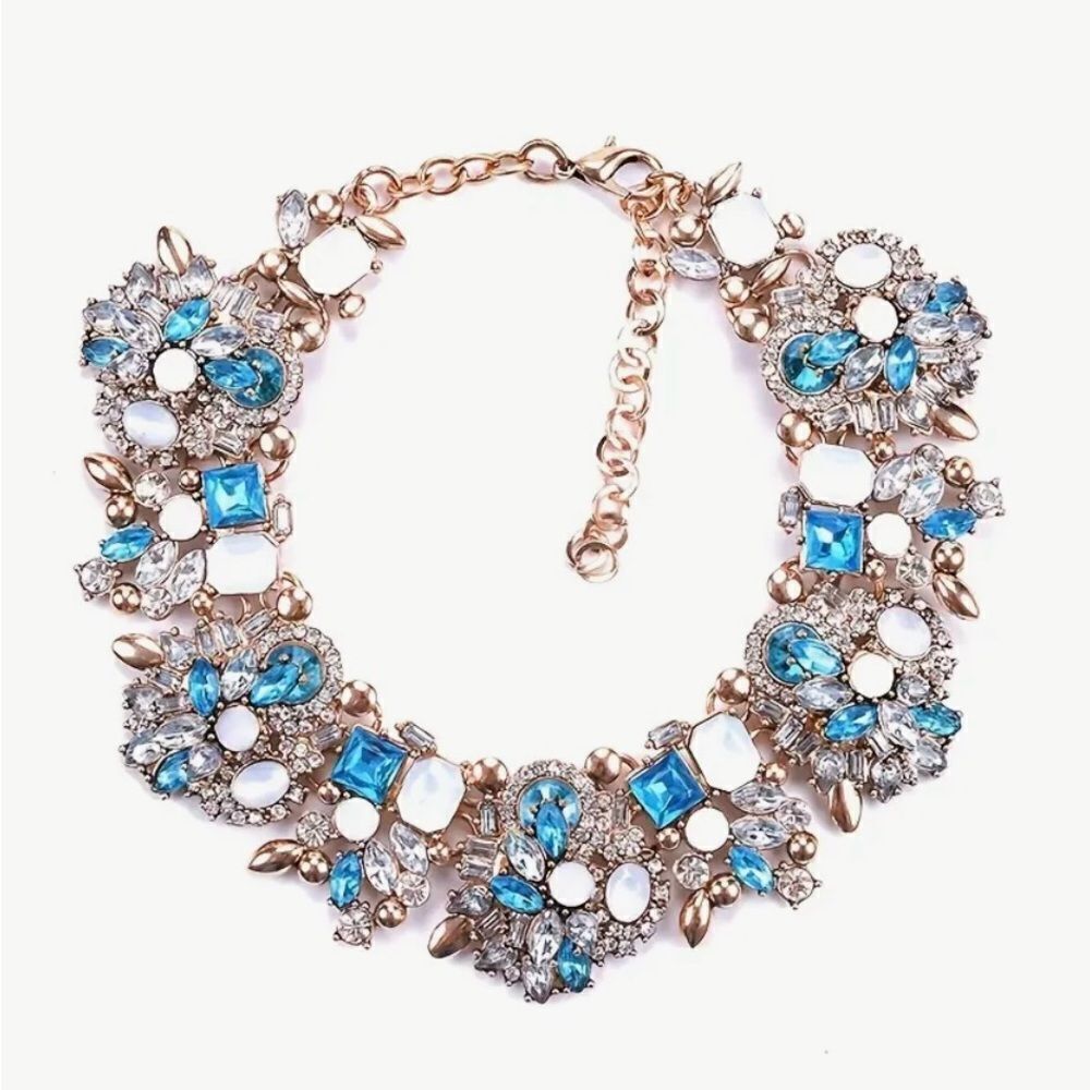 🩵 Stunning & Sparkling multicolored crystal necklace 🩵